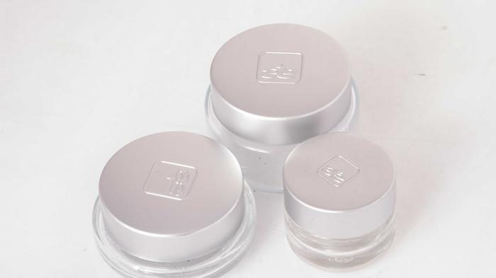 Componente metálico — Cosmética